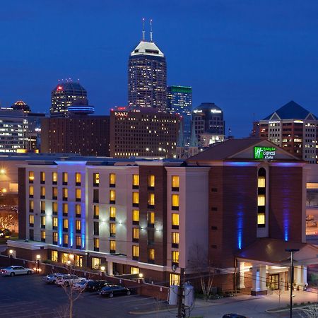 Holiday Inn Express Hotel & Suites Indianapolis Dtn-Conv Ctr By Ihg Exterior foto
